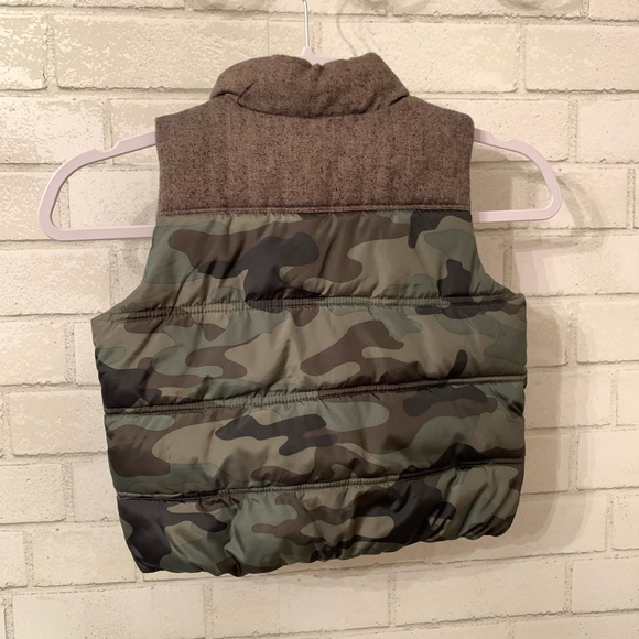 Gap Camouflage Boys Puffer Vest Camo - Picture 2 of 4